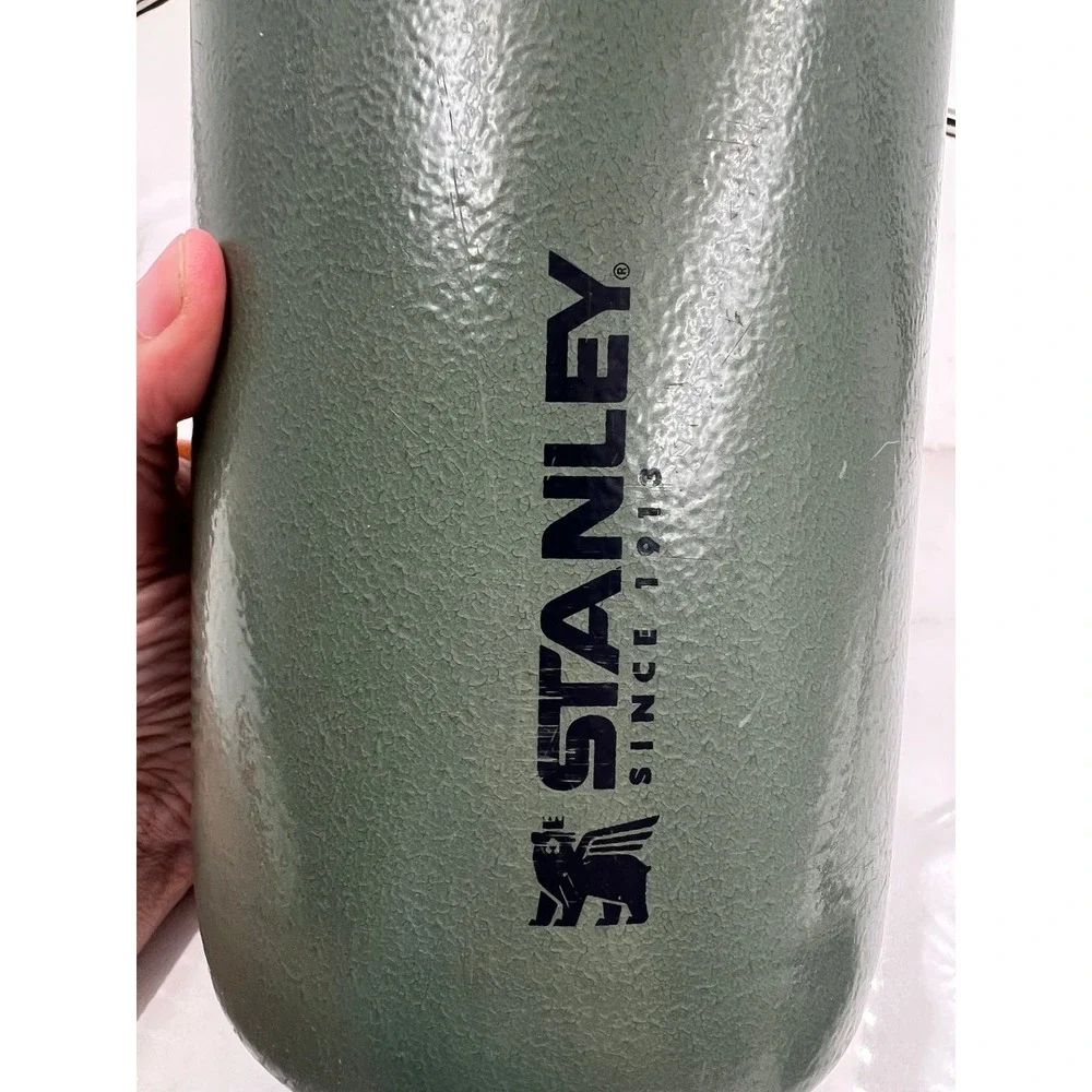 Stanley Classic 64 oz Water Bottle Hammertone Green Stainless Steel - Picture 11 of 12